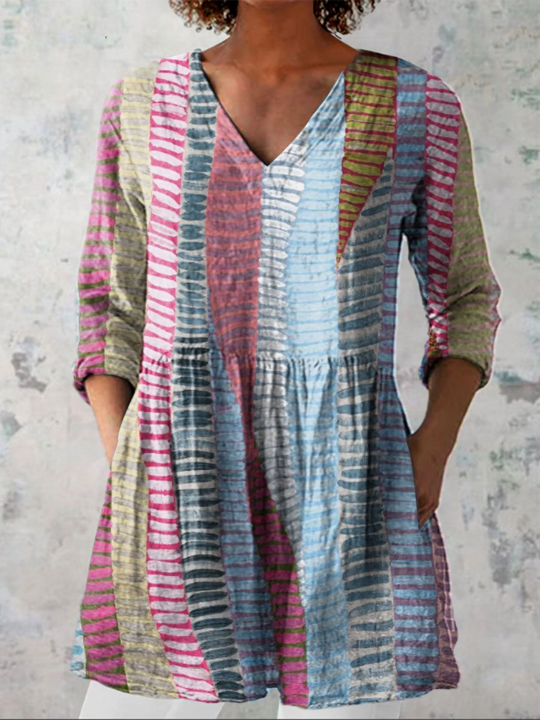 NOËLLE™ - Long Blouse with V-Neck