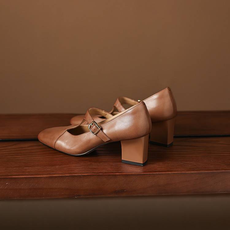 ÉLARA™ – Square-Toe Leather Heels