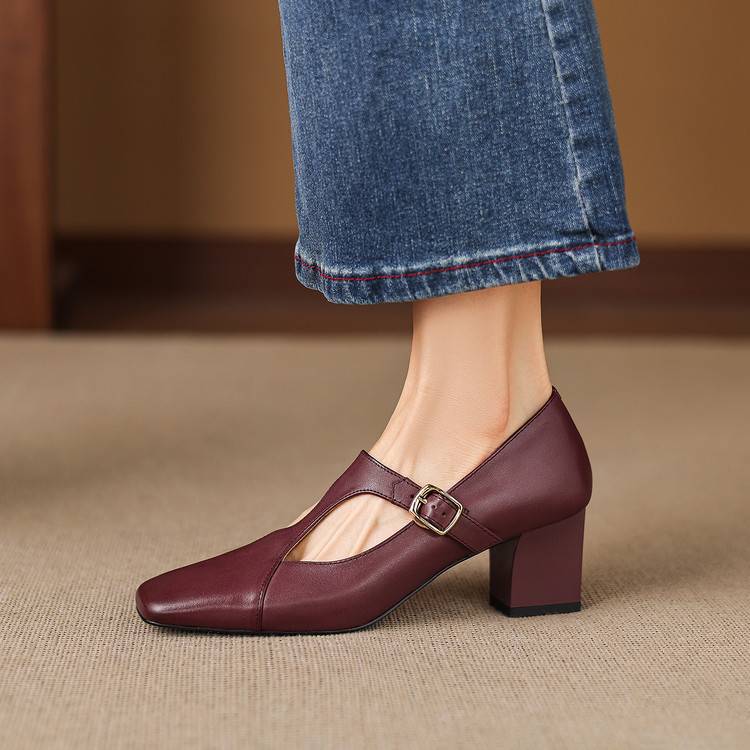 ÉLARA™ – Square-Toe Leather Heels