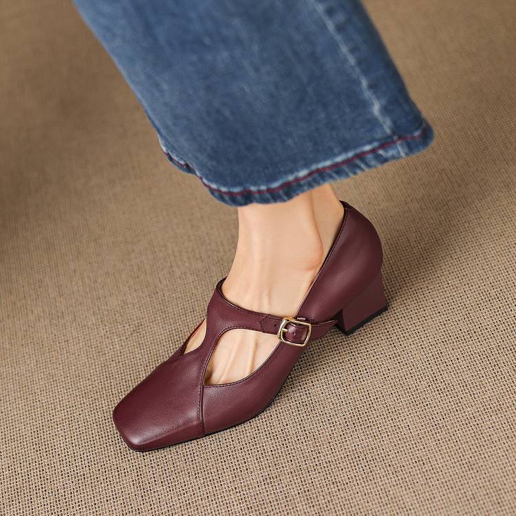 ÉLARA™ – Square-Toe Leather Heels